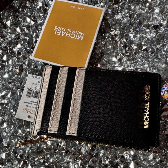 Michael Kors Black and Cream Card Holder - Picture 7 of 11
